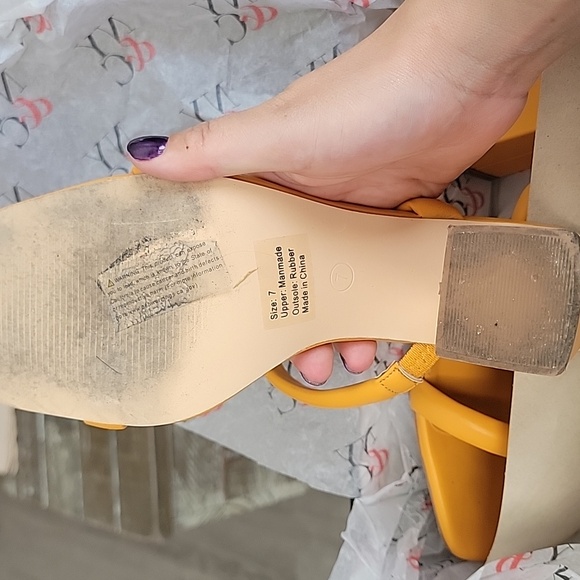 New York & Company Orange Heels - Picture 2 of 12